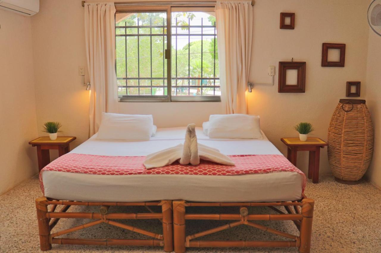 Hostal & Suites Pata De Perro Bacalar Extérieur photo